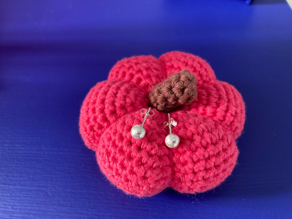 Frosted silver ball stud earrings