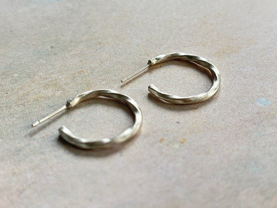 Frosted twisted wire earrings