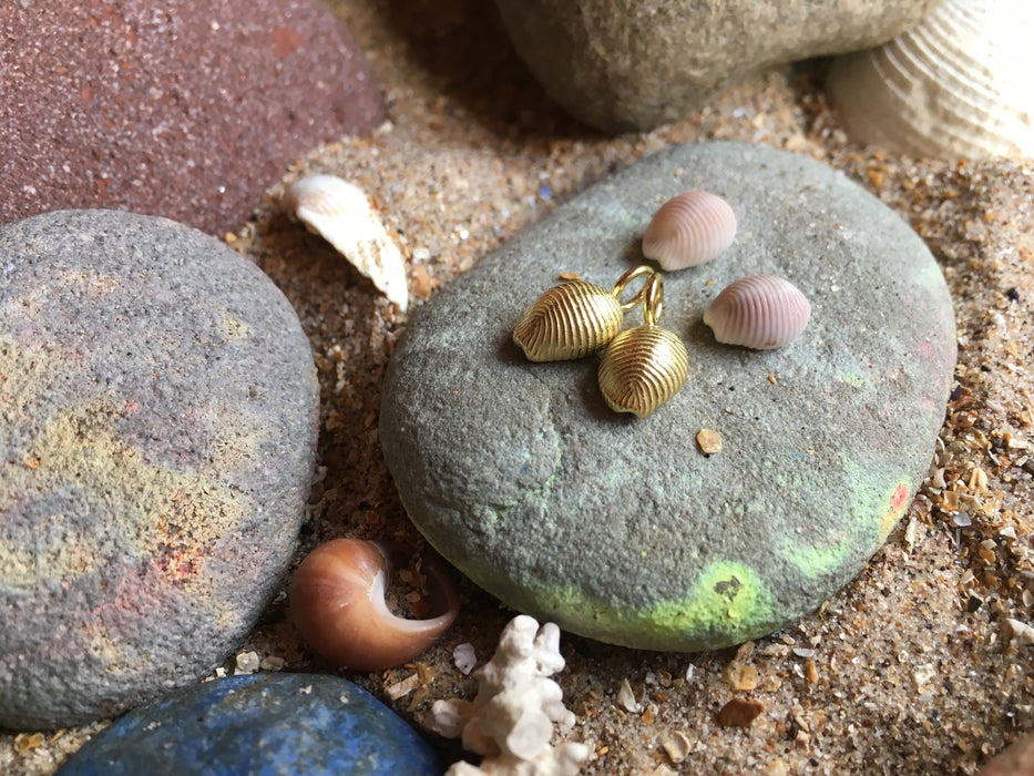 Bespoke shell jewellery