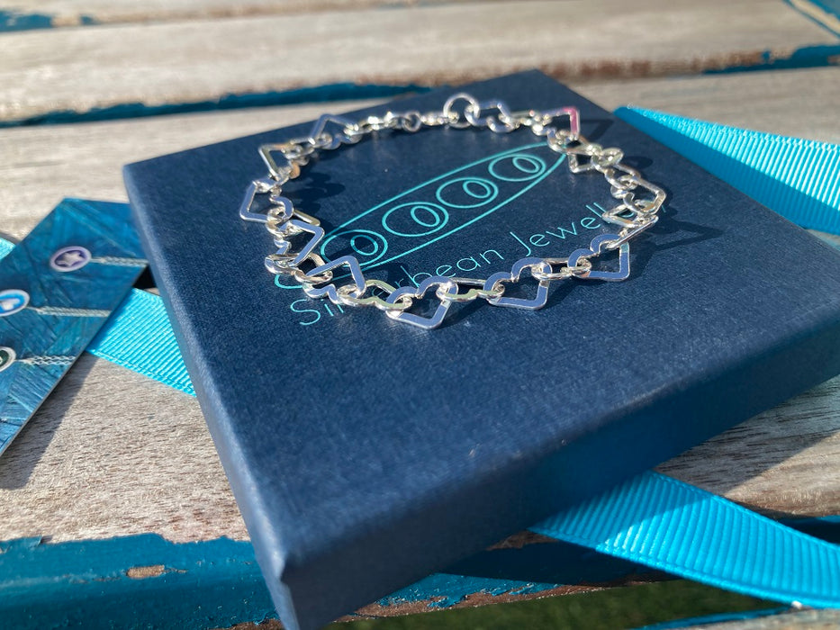 Heart link bracelet