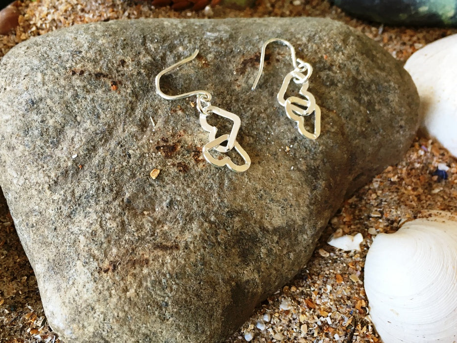 Heart link chain earrings