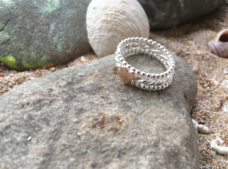 Rose Gold Heart Beaded wire ring