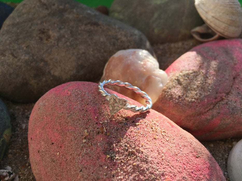 Twisted wire Heart Ring