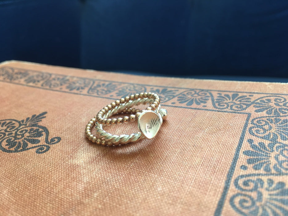 Adjustable silver shell ring