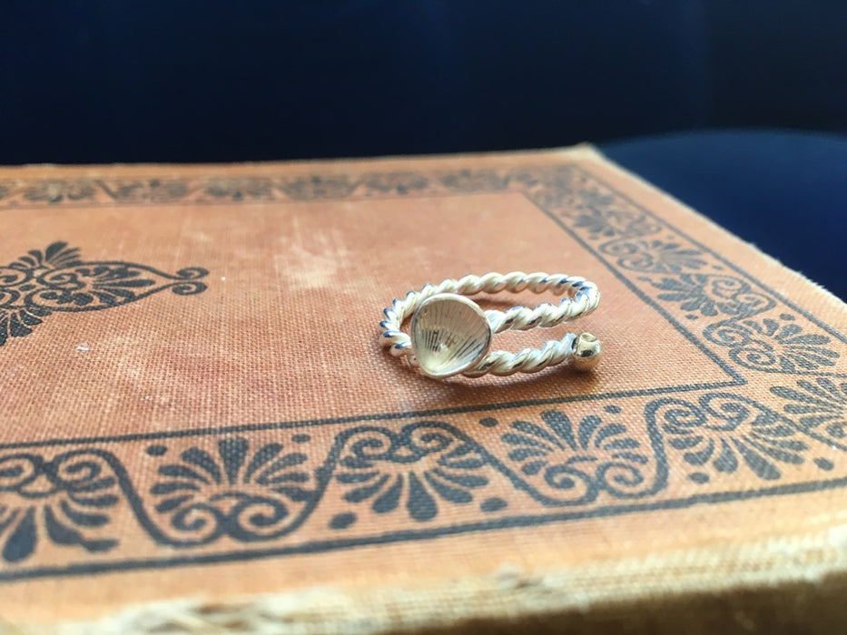 Adjustable silver shell ring